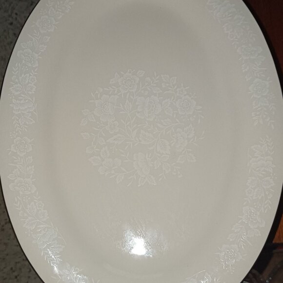 Vintage 12" Oval Serving Platter Winterset by American Royalty 1001 - Picture 2 of 6